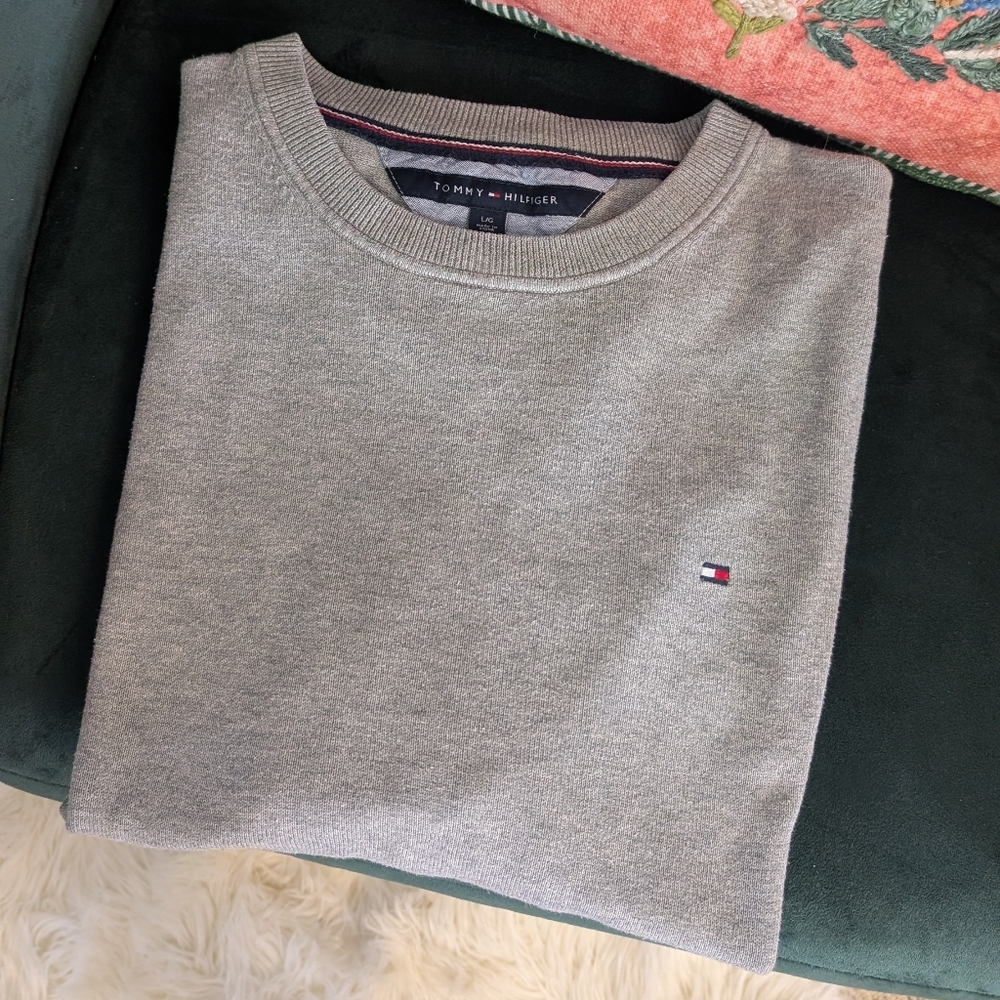 Tommy Hilfiger Gray Sweater